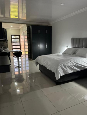 Oasis Lux Apartments